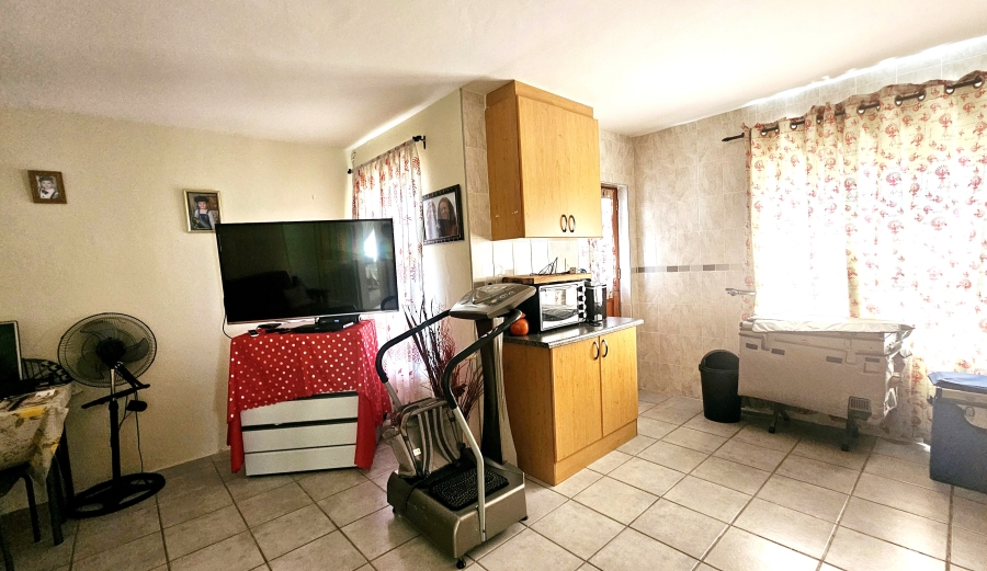3 Bedroom Property for Sale in Dana Bay Western Cape